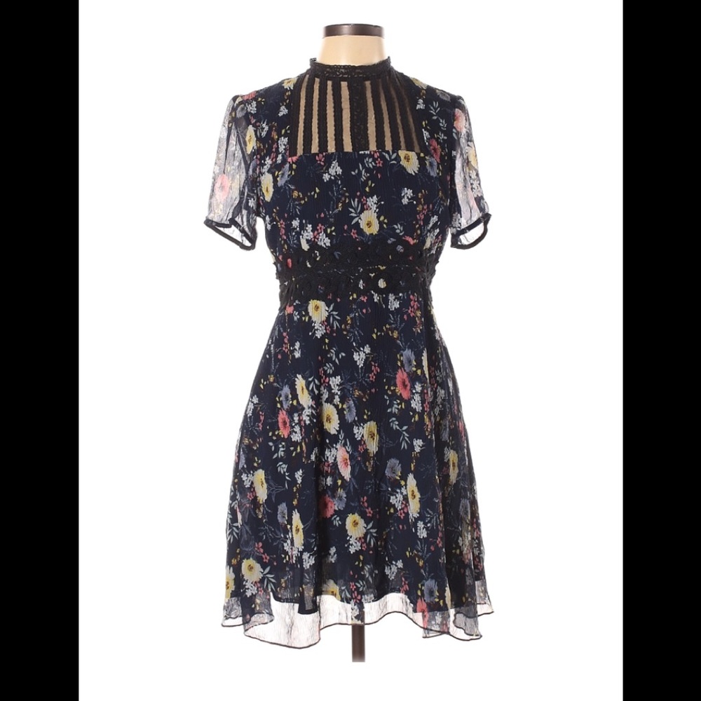 Foxiedox
Size L Casual Dress